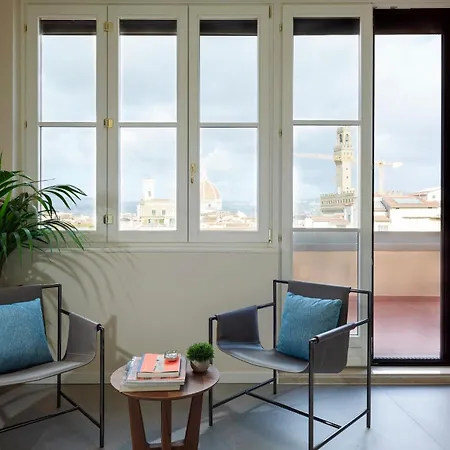 Premiere Ponte Vecchio 7 Floor Apartment Florence